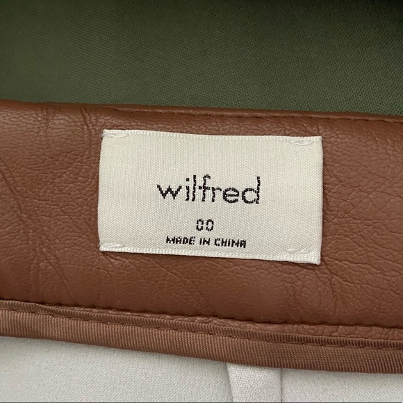 NWT aritzia wilfred brown tempest vegan leather mini skirt - Picture 3 of 4